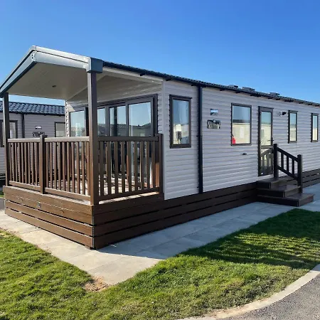 Maple Prestige Holiday Home Chapel Saint Leonards Exterior photo